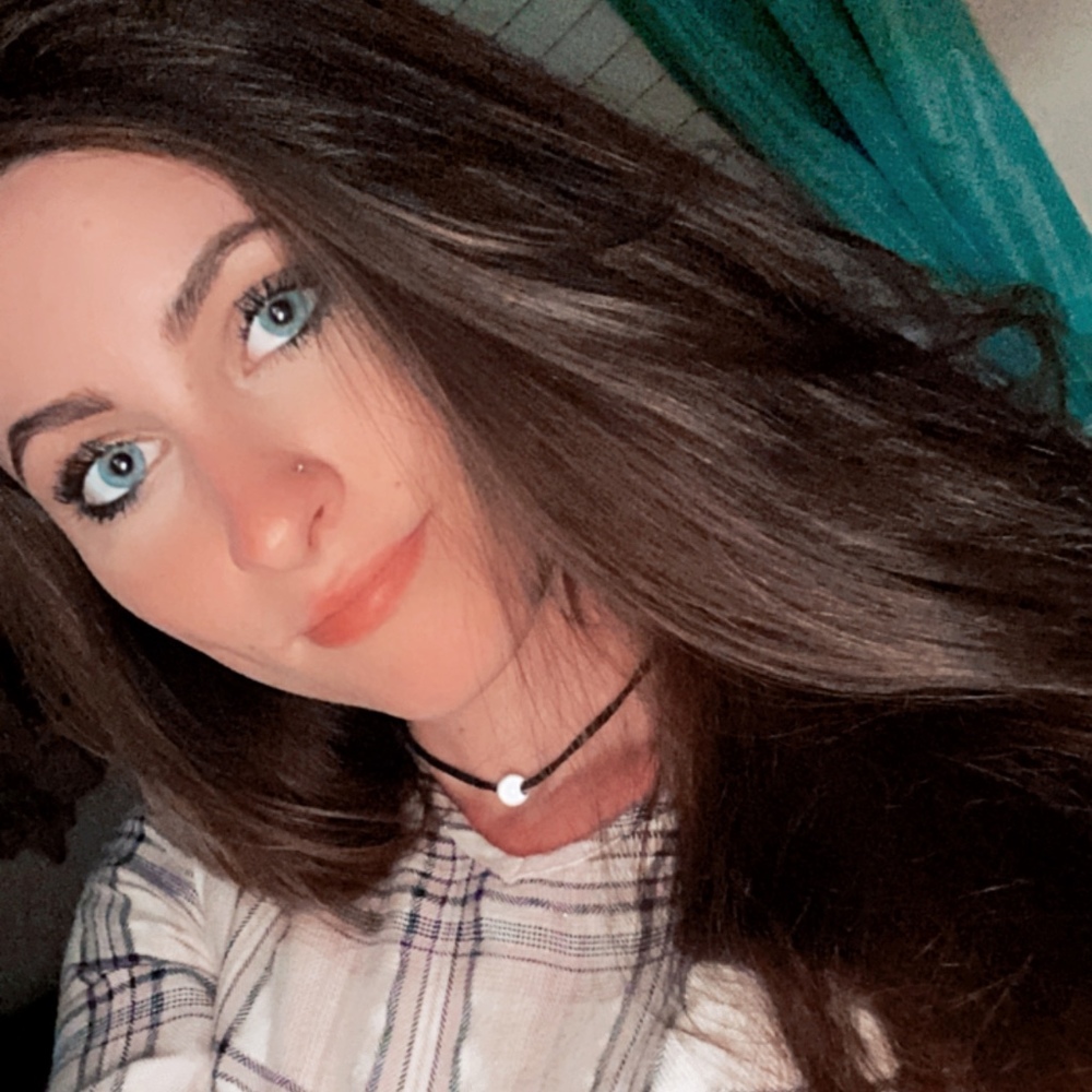 Meet your Posher, Lylia
